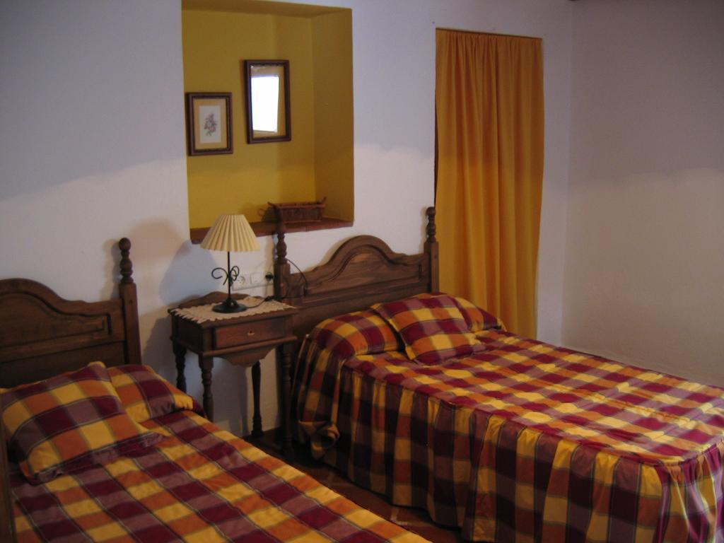 Casas Rurales Jardines Del Visir Genalguacil Bilik gambar